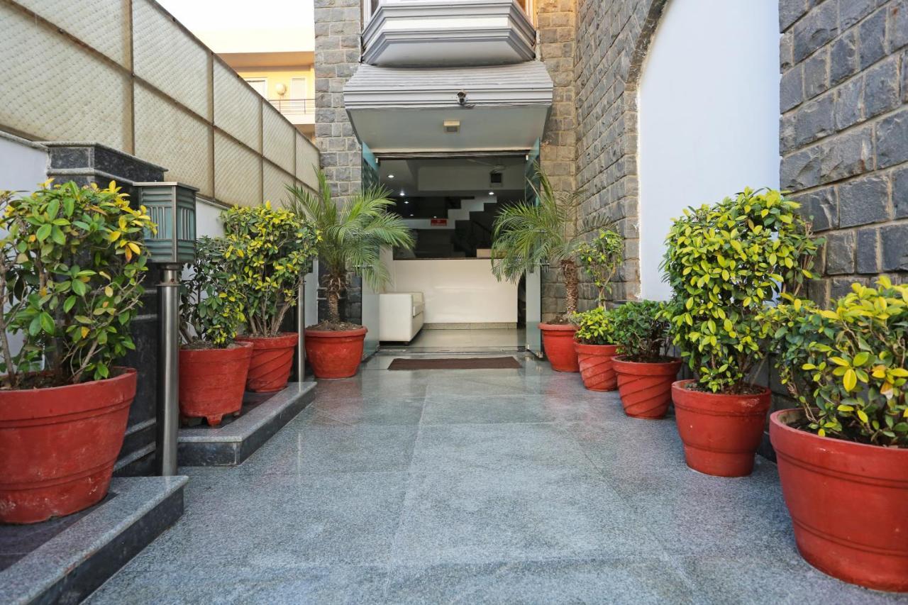 Hotel Windsor Castle Cyber City Gurgaon Exterior foto